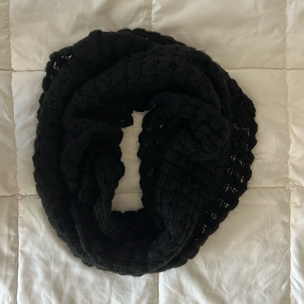 Aeropostale black infinity scarf